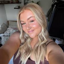 Hi everyone. I am looking to develop a portfolio with experience in  weddings/events photography. Whilst photography is not new to me, weddings  and events are and I still have lots to learn.