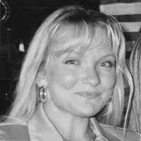 Julie Stankus's Instagram, Twitter & Facebook