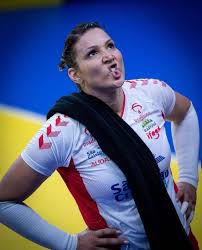 Tandara alves caixeta (born brasilia, 30 october 1988) is a brazilian professional volleyball player. Tandara Caixeta Home Facebook