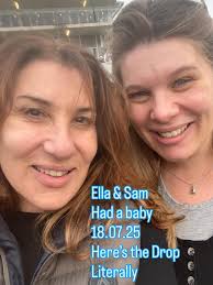 Happy New Year from Les BurchGorrs! #family #beach #together #happiness