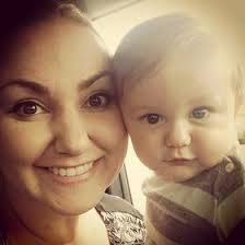 Taryn Wallis's Instagram, Twitter & Facebook