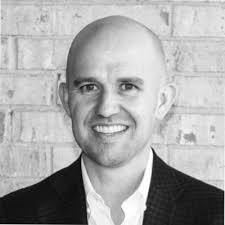 SWGSB SMU COX 2022: The SWGSB 2022 freshman class awarded their Peer  Scholarship to Steven "Tye" Jones. Tye is vice president