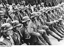 Goose step - Wikipedia