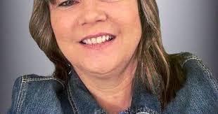 Dena Fuller's Instagram, Twitter & Facebook