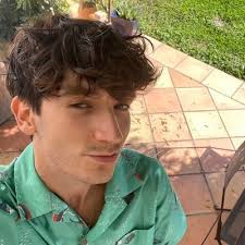 Flora Rose (@imflorarose)