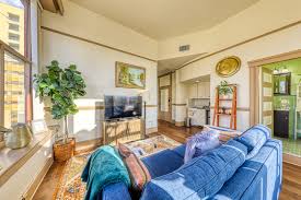 Offering free wifi, san antonio apartments is set on the beachfront in san antonio. Main Plaza Apartments