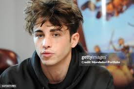 31 Photos & High Res Pictures