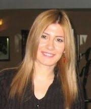 Siyasal bilgiler fakültesi'nde siyaset bilimi lisansı ve i̇şletmecilik yüksek lisansını tamamladı. Omer Celakil Ile Izdivac Magazinci Com