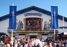 Unser typisches original aus münchen. Lowenbrau Festzelt Oktoberfest
