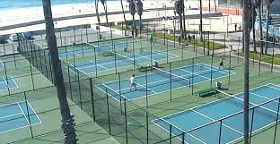 Padel is a form of tennis that is easy to play, fun and extremely sociable. Hva Er Padeltennis Padeltennis No