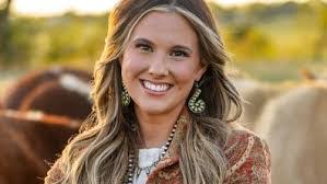 Mallory Bush's Instagram, Twitter & Facebook