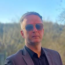 Introducing the BR118.2, which features the latest Funktion-One bass reflex  developments. Improved port design minimises turbulence, reducing  distortion and delivering an extra level of depth and definition. In  addition to the sonic