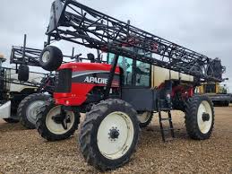 Apache AS1010 Sprayer