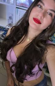 What a cute and tender face the one of our singer when she was younger