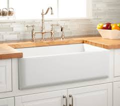 how to clean a white farmhouse sink