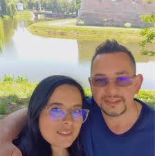 După ce citești această poezie de la Buzdu și Morar, lasă o poză cu  ninsoarea de la tine din zonă la comentarii. Ca să facem un tablou de iarnă  cât mai frumos.