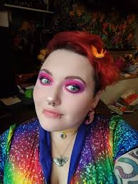 So hair clip is bugs? Or hair clip is impersonating bugs?