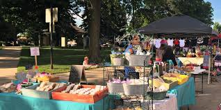 Clear Lake S 14th Annual Harvest Festival Combines A Full Scale Wine And Beer Sampling With A Downtown Street Festi Wine And Beer Harvest Festival Beer Tasting