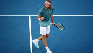 The racquet has 10 grams of silicon added to its handle, taking the weight (unstrung) up to 319 grams. Greek Tennis Player Tsitsipas To Use New Rackets Featuring Greek Flag The Greek Observer