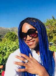 While you may have enjoyed your blue or green (maybe even blue and green) hair, you've decided it's time for a change. My Blue Hair And A Strong Selfie Game Dr Scott