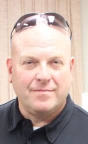 Large crowd supports Avilla marshal at council meeting