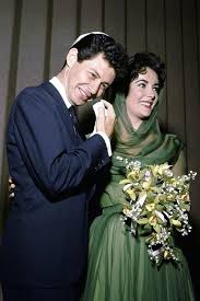 John warner trouwt vervolgens in 2003. Elizabeth Taylor S 8 Glamorous Weddings Wedded Wonderland