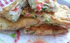 закуска из лаваша с крабовыми палочками и плавленым сыром Obzharennyj Lavash S Krabovymi Palochkami Poshagovyj Recept S Foto Na Povar Ru