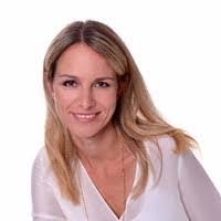 Mandy Baer's Instagram, Twitter & Facebook