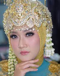 Pengantin Sunda Siger Model Shntlyyna Kebaya Bymopinoviana Makeup Inspirasiwedding Weddinginspiration Muajogja Mu Makeup Pengantin Pengantin Make Up