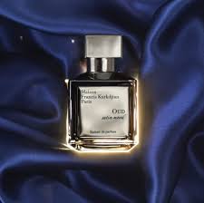 It's a fragrance that feels like it sounds, a soft satin robe that surrounds your nose. Maison Francis Kurkdjian Oud Satin Mood Extrait De Parfum Ext 70ml Rp 5 000 000 Only Selling Original Branded Perfume No Fake No Ori Sg No Reject