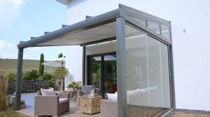 Mit der stabilen überdachung können sie auch bei regen draußen sitzen bleiben. Wohlfuhloase Terrasse L Heim Haus Youtube