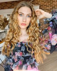 Imge Gursoy S Instagram Photo Mermaid Hair Swipe Left To See How I Get Mermaid Hair Without Heat Dun Storyde Paylasmistim Nas 2020 Uzun Sac Sac Instagram