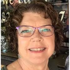 Stacey Wade's Instagram, Twitter & Facebook