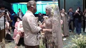 Pastinya, orang tua menginginkan masa depan anaknya terlihat cerah dan baik. Kesha Ratuliu Dan Adhi Permana Menikah Akad Nikah Di Hotel Hanya Dihadiri Orang Tua Dan Keluarga Warta Kota