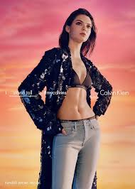 Kendall jenner has a knockout figure thanks to daily gym visits where she uses the treadmill and works with weights. Kendall Jenner S Abs A History Stylecaster