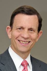 Grossman and Warren deliver message of social responsibility at breakfast