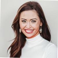 Carrie Hensley's Instagram, Twitter & Facebook