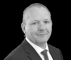 & OPTI- MISM CONFI- DENCE & REA- LISME SOLI- DARITY & MUTUA- LISME COMMIT-  MENT