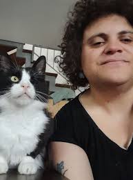 Im looking for a cat sitter in Berlin (Lichtenberg) that have experience  with cats, I have a 1 years old SPHYNX