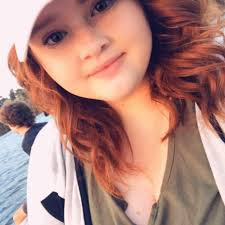 Whoever said this tastes like cotton candy LIED. Unless they made it wrong  then lmk cuz this tastes like some off brand type of chocolate with extra  blue raspberry 😭