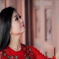 Letra de Dương Hồng Loan