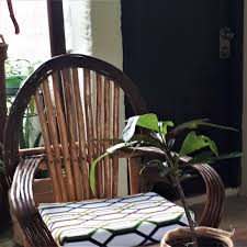 Pull Up A Chair Sit Back And Relax On Our Rear Terrace We Look Forward To Seeing You Soon Toma Una Silla Sientate Y Outdoor Chairs Decor Home Decor