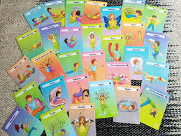 El aficionado a los juegos de cartas puede jugar a diferentes juegos infantiles. 30 Maravillosas Cartas De Yoga Para Ninos Listas Para Imprimir Pdf