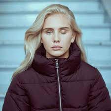 The talented actor, herman tømmeraas came to this world from his parents on wednesday, april 2nd, 1997, in solbergelva, norway. Amalie Snolos Amaliesnolos Age Birthday Wiki And Biography