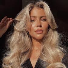 Maggie Fair (@maggie__fair)