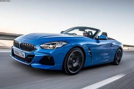 The bmw z4 roadster demonstrates its sporty origins on the road. Bmw Z4 Sdrive20i G29 M Sport Paket Trifft Misano Blau Metallic