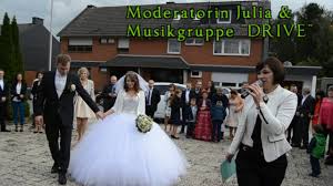 Enjoy a movie on our 50 foot x 100 foot screen in high definition. Tamada Julia Russische Musikband Fur Hochzeit Drive 2016 Youtube