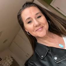 Wendy Manley's Instagram, Twitter & Facebook