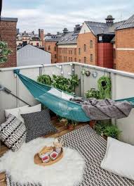 hangematte balkon und andere einrichtungsideen 15 beispiele wie sie ein kleines paradies kreieren decoration terrasse idees balcon deco balcon