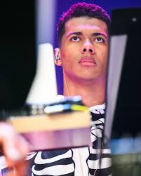 𝗟𝗢𝗨𝗜𝗦 𝗖𝗢𝗟𝗘 & 𝗠𝗘𝗧𝗥𝗢𝗣𝗢𝗟𝗘 𝗢𝗥𝗞𝗘𝗦𝗧 ⁠ ⁠ Afgelopen  zaterdag hebben we genoten van de Amerikaanse multi-instrumentalist en  singer-songwriter @louiscolemusic. 🎶 Het @metropoleorkest zorgde voor een  prachtige uitvoering waarbij Cole's ...